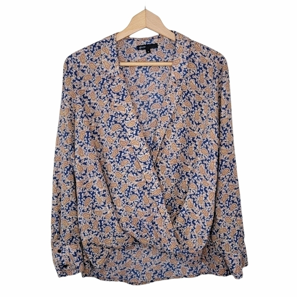 Gibson | Tan & Navy Paisley Crossover Blouse with Tucked Front Hem Size Small